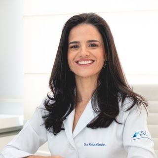 Dra. Renata Simões de Almeida