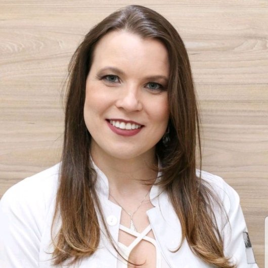 Dra. Thais Freire Cardoso