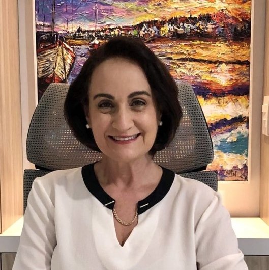 Dra. Valeria de Figueiredo Salazar