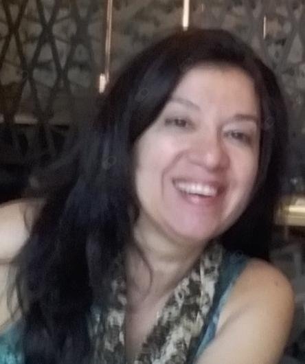 Dra. Carla Salles Fernandes