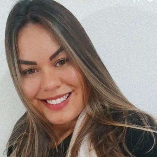 Dra. Thais Teodoro