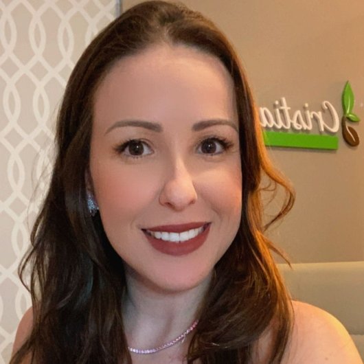 Dra. Cristiane Dias