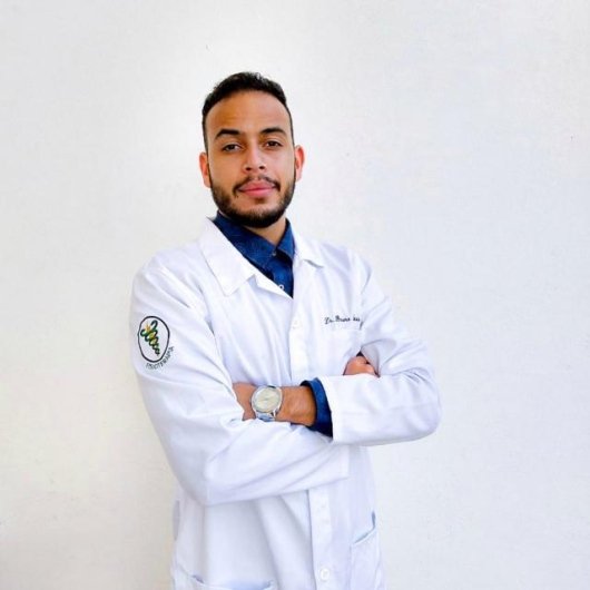 Dr. Bruno de Oliveira Lessa