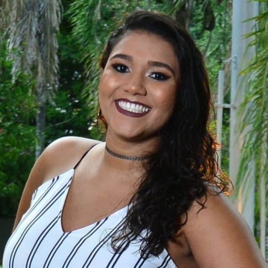Dra. Letícia Fontes Fernandes