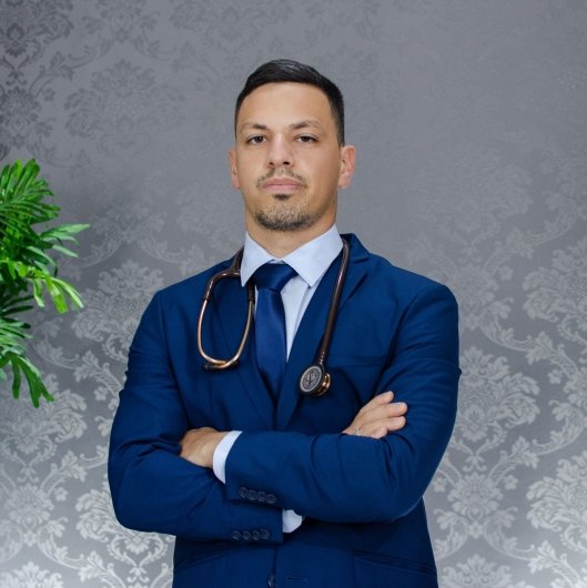 Dr. Alam Rodrigues