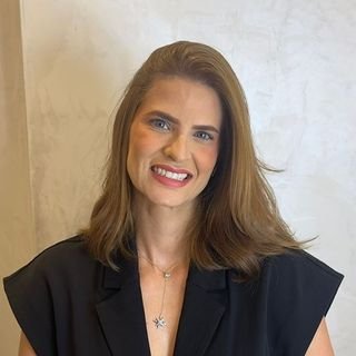 Dra. Mayra Freitas Storti