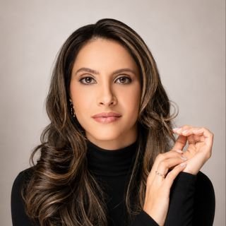 Dra. Angélica Cunha Maciel