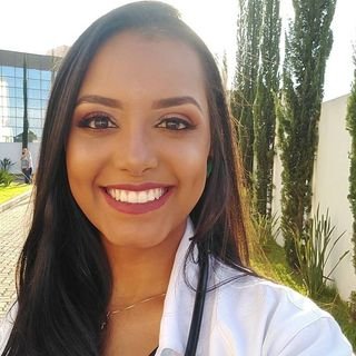 Dr. Polyana Martins Costa