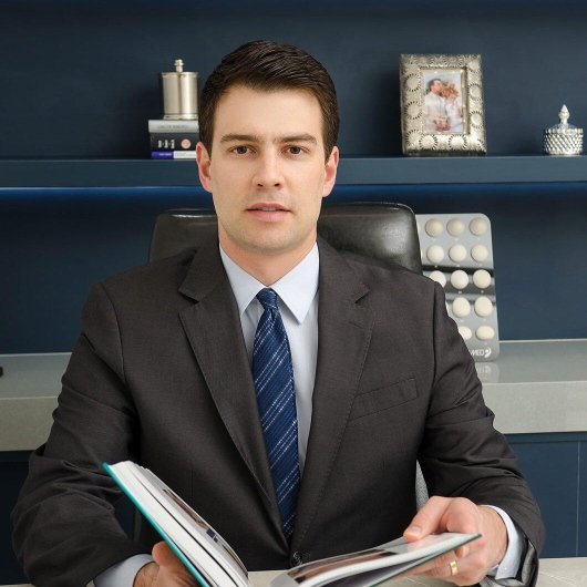 Dr. Samuel Cavalieri