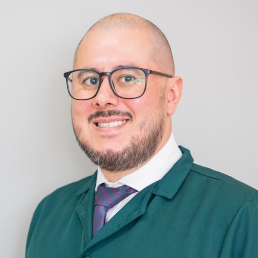 Dr. Raphael Marques
