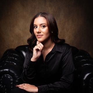 Dra. Astria Mariana Souza