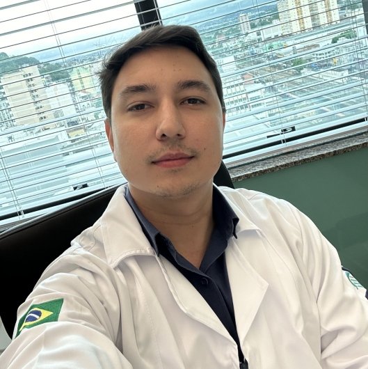 Dr. Henrique Tomiura