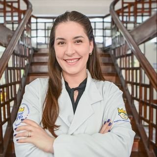 Dra. Thayse Reis