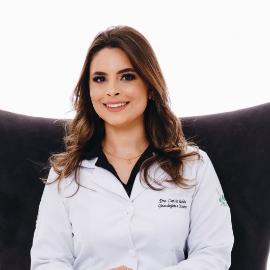 Dra. Camila Uchôa