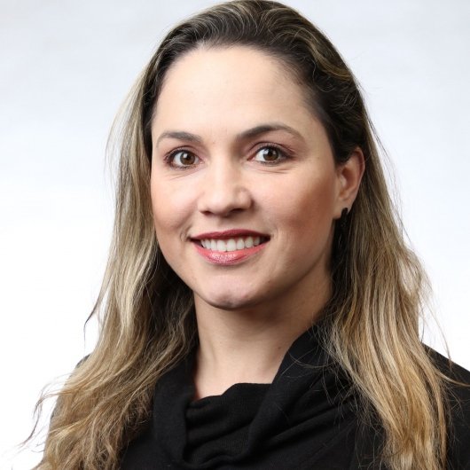 Dra. Thais Pinheiro Lima