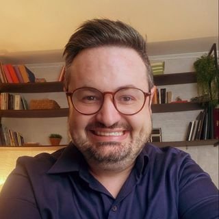 Dr. Tiago Camargo