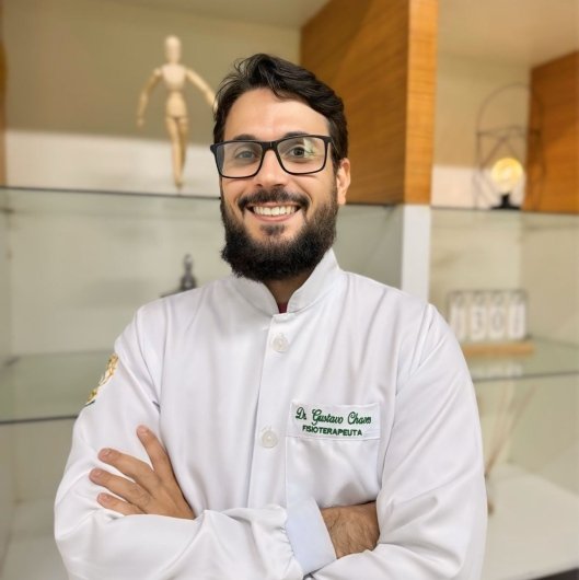 Dr. Gustavo Chaves