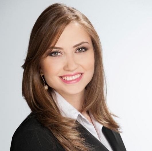 Dra. Mariana Fuganti de Souza