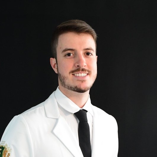Dr. Vitor Barbosa Borges