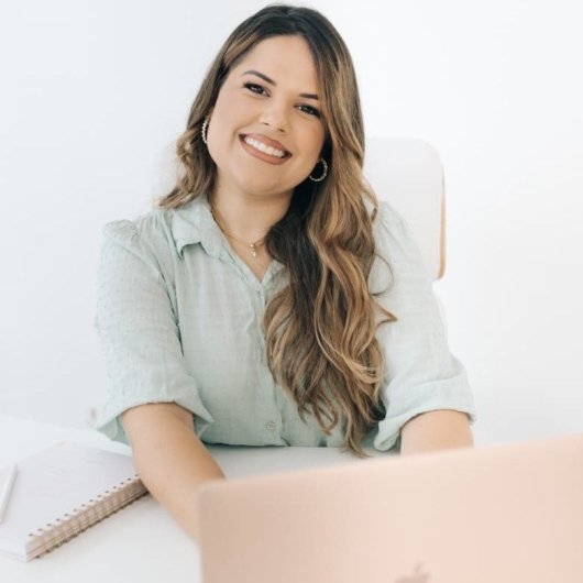Dra. Amanda Torres