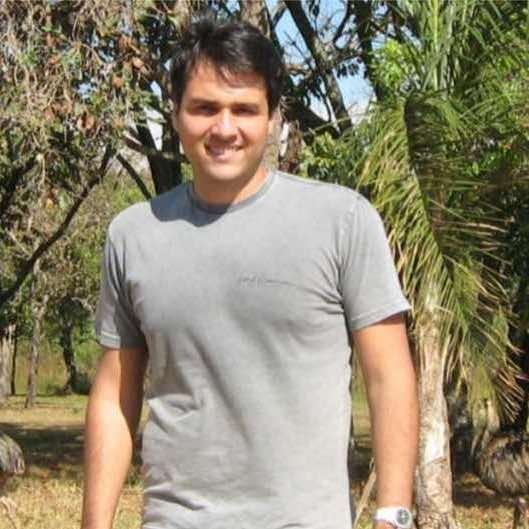 Dr. Renato Augusto de Oliveira Lara