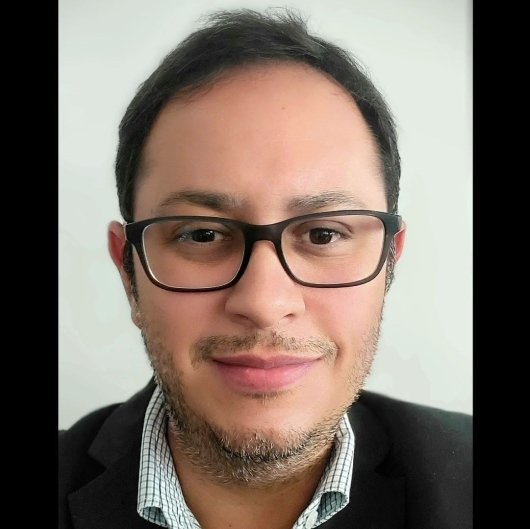 Dr. Leonardo Mauricio Grossi