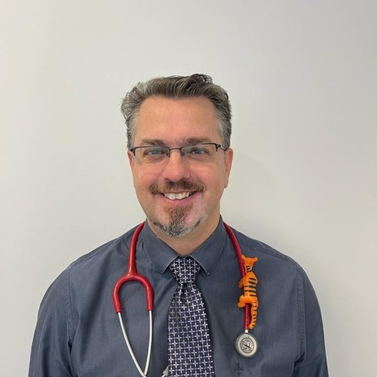 Dr. Marcelo Franca Soares