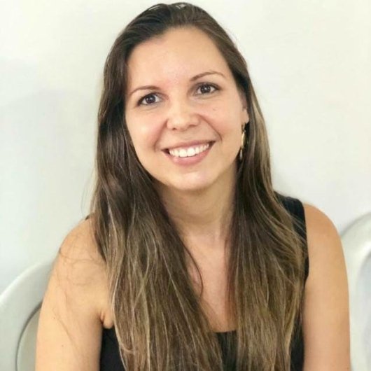 Dra. Viviane Oliveira