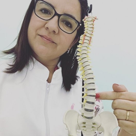 Dra. Gisele Nunes Ribeiro Santos