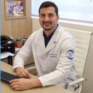Dr. Renan Farias Rolim Viana