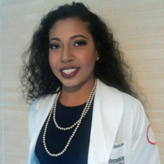 Dra. Amanda Miguel de Souza
