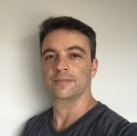 Dr. Leandro César Ferreira
