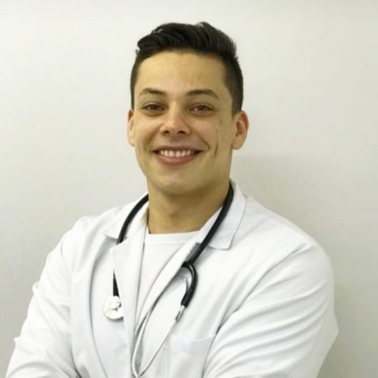Dr. Gustavo Ribeiro Tomaz dos Santos