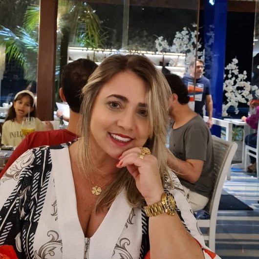 Dra. Andrea Galvão