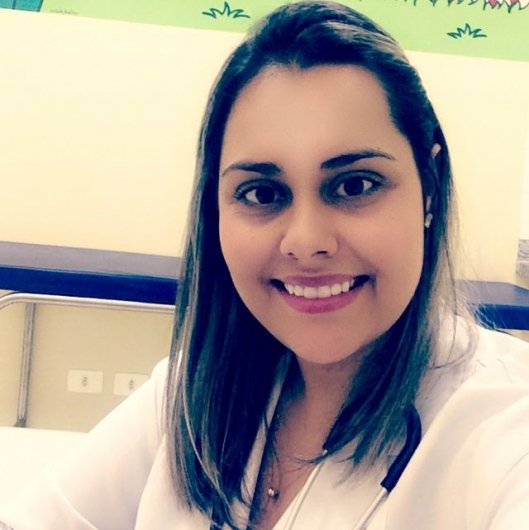 Dra. Anne Caroline Belisário Scarpin
