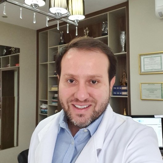 Dr. Fabricio Devides Alves