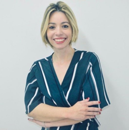 Dra. Jaqueline Oliveira Moreira