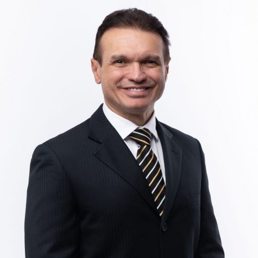 Dr. Corival Castro
