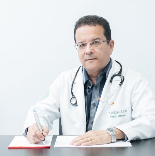 Dr. José Roberto Pereira Santos