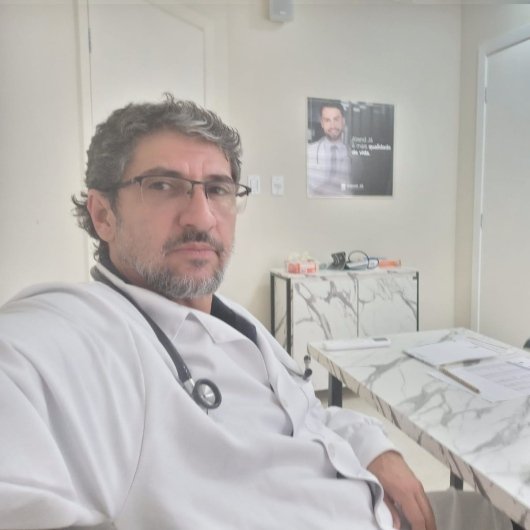 Dr. Jenner Francisco Barion Araújo