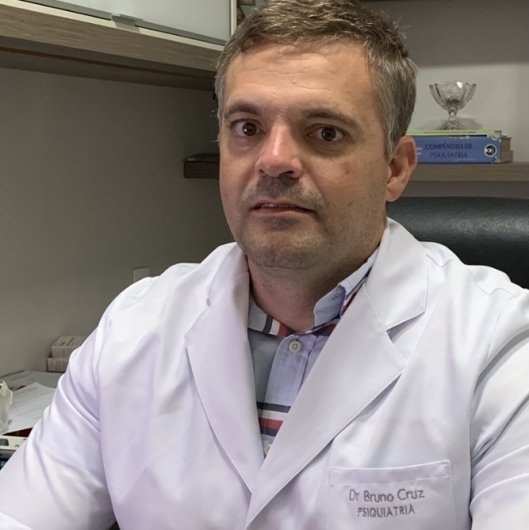 Dr. Bruno de Souza Cruz