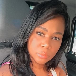 Dra. Suelen Martins de Oliveira