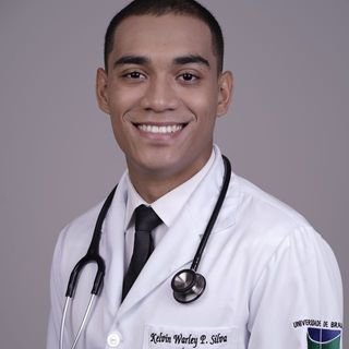 Dr. Kelvin Warley Pereira Silva