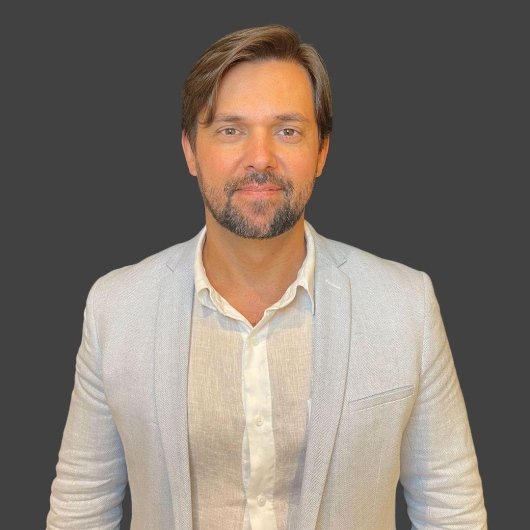 Dr. Eduardo Passamani Fagundes