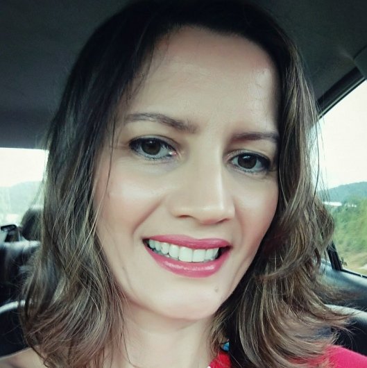 Dra. Adriana Falcão Loth