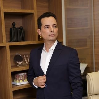Dr. Julio Cesar Figueiredo Santos