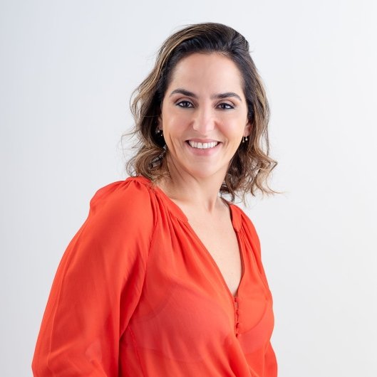 Dra. Fernanda Manhaes Pozzobon