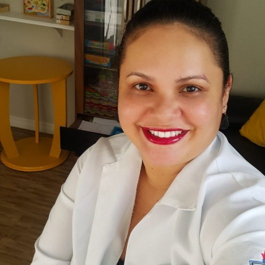 Diellen Leão e Souza Brito