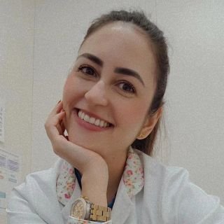 Dra. Isadora Froeder de Oliveira