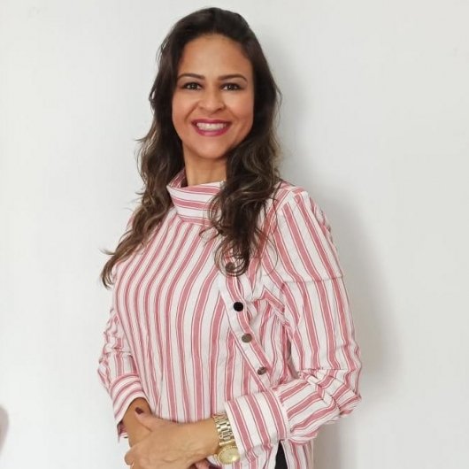 Dra. Rejane Tavares Alves Costa